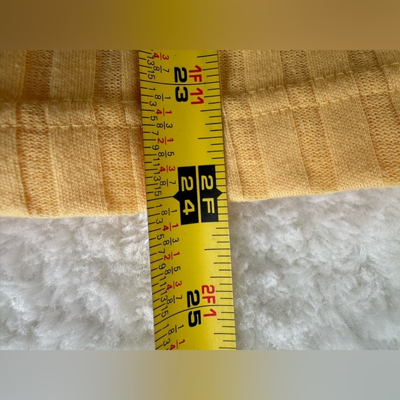 Vintage ribbed knit yellow sleeveless top size 48/ 3X - Picture 4 of 5